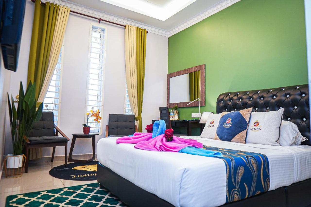 Ghazrins Desaru Hotel Pengerang Luaran gambar