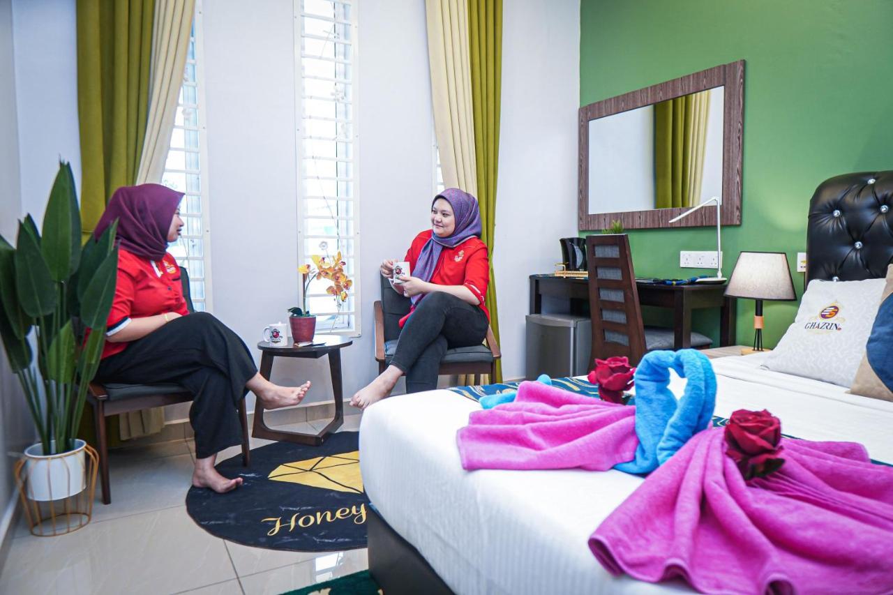 Ghazrins Desaru Hotel Pengerang Luaran gambar