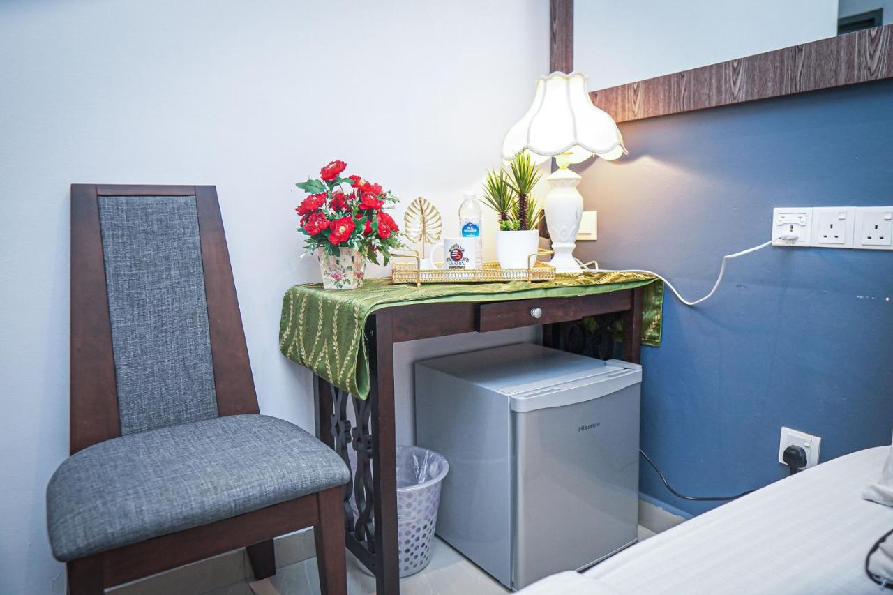 Ghazrins Desaru Hotel Pengerang Luaran gambar