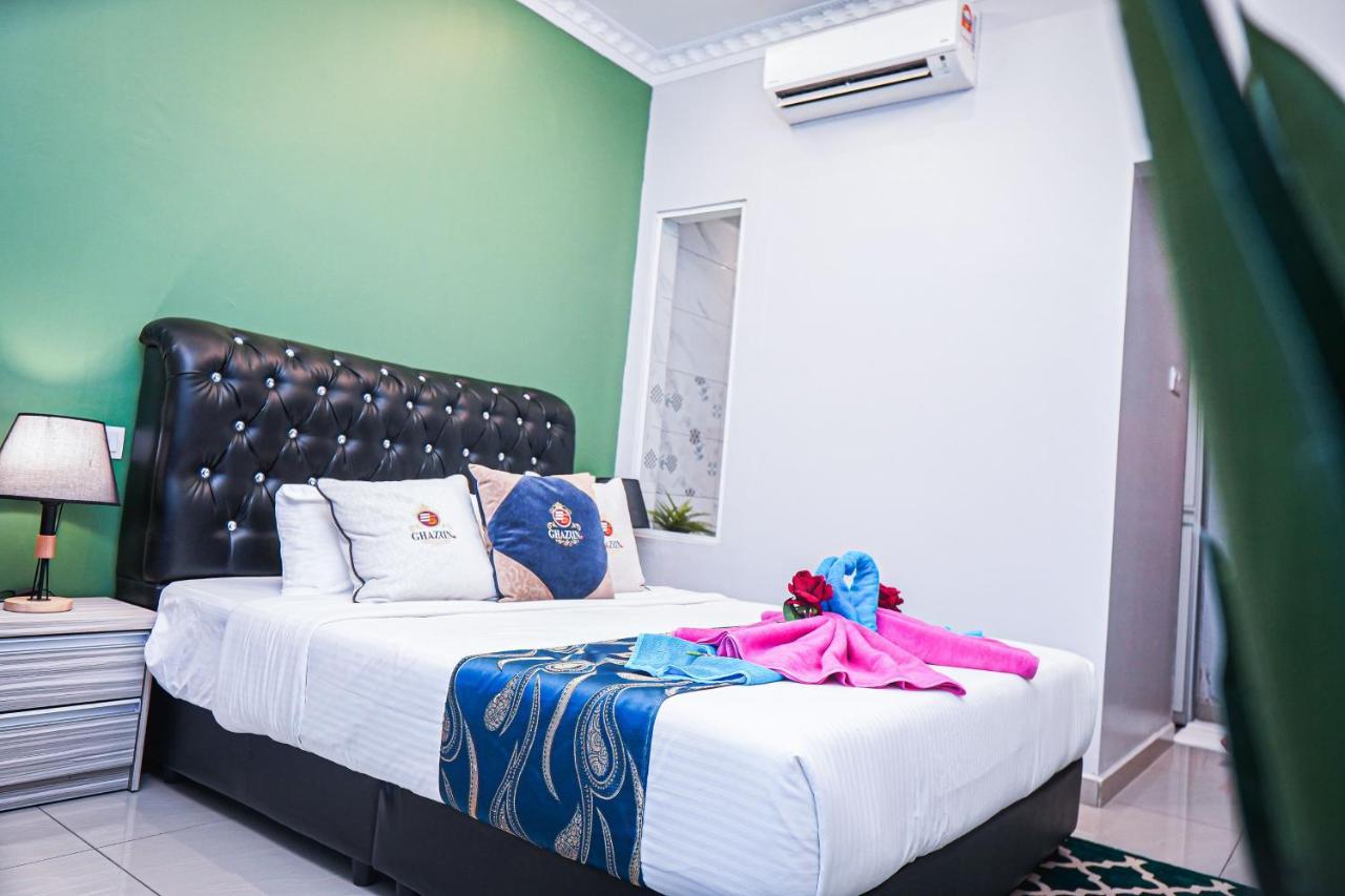 Ghazrins Desaru Hotel Pengerang Luaran gambar