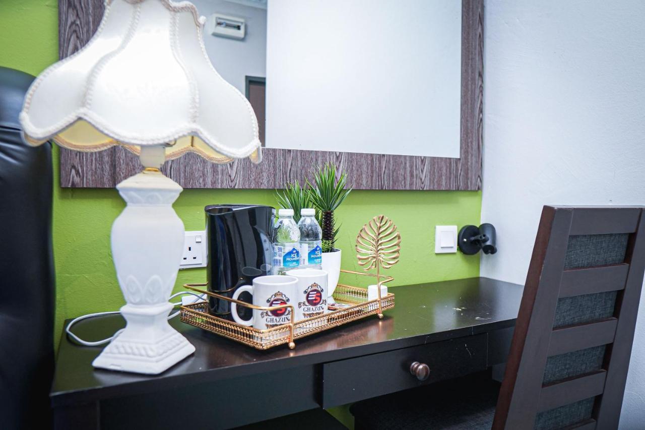 Ghazrins Desaru Hotel Pengerang Luaran gambar